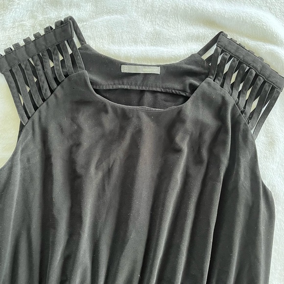 Black dress - Picture 10 of 10